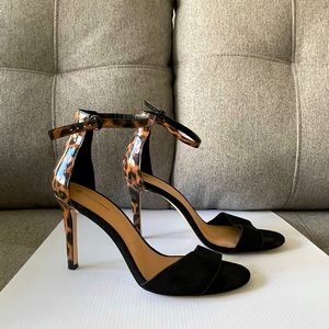 High heels leopard and black with ankle strap